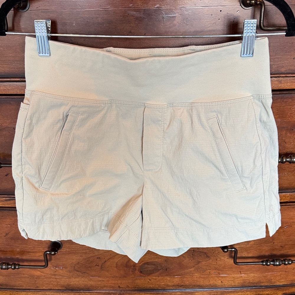 Athleta Women's Tan Shorts size 2 Trekkie North Short